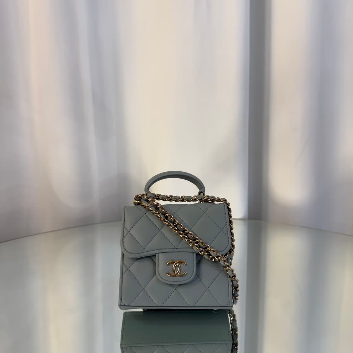 [정품] 샤넬 탑핸들 체인 미니백 램스킨 ap2682 상품이미지4