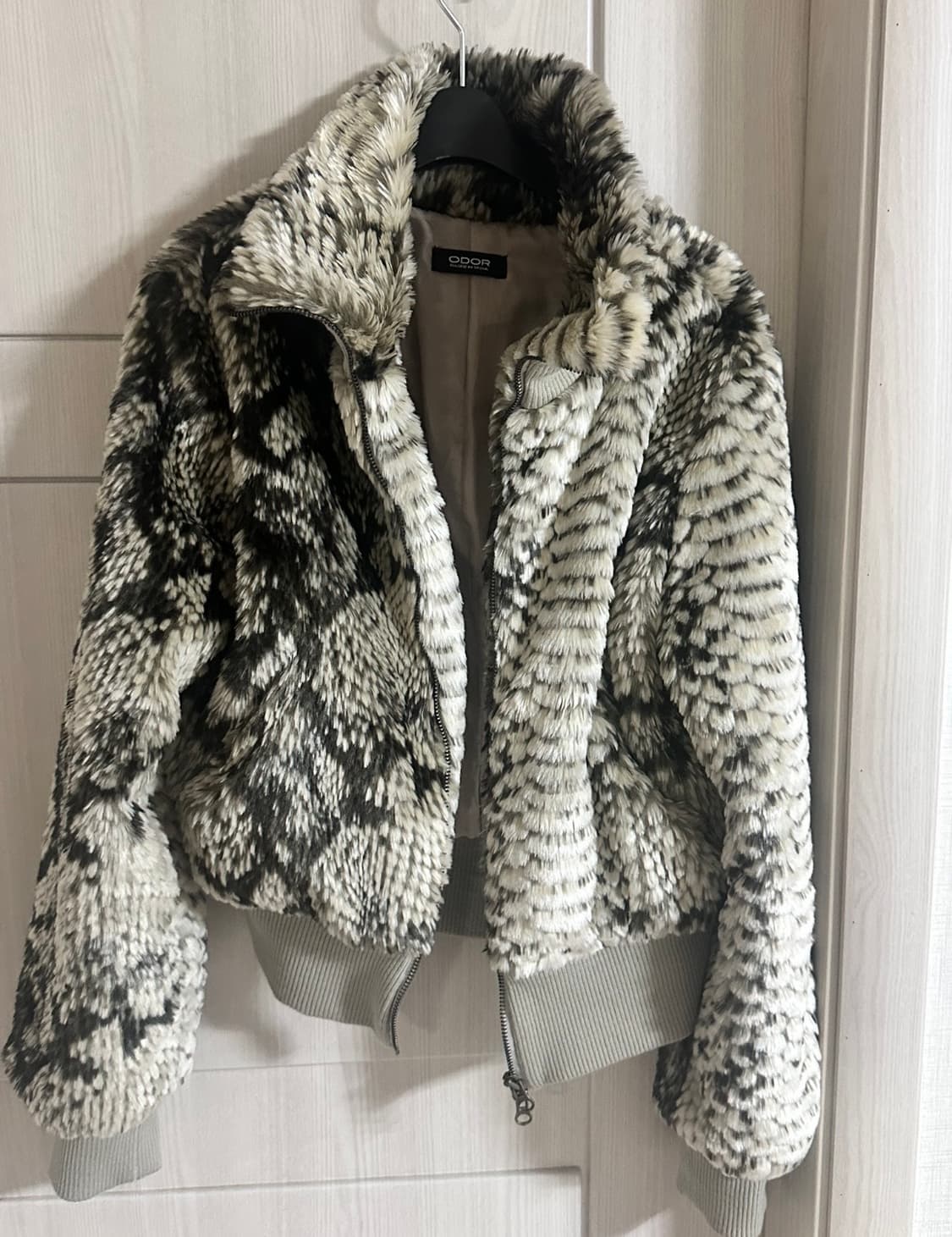 Odor 오도어 퍼 자켓 상품이미지1