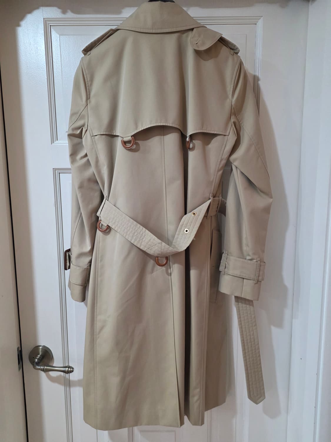 버버리 이즐링턴 허니 컬러  트렌치코트 새상품 42eu사이즈  판매해요 상품이미지2