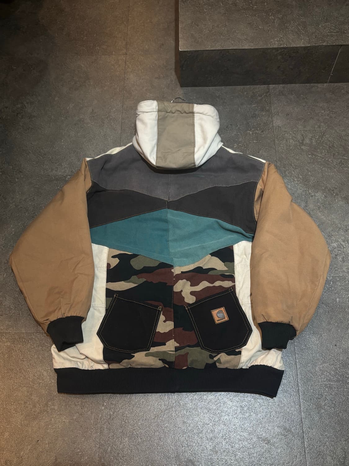 칼하트 리메이크 패치워크 자켓  상품이미지3