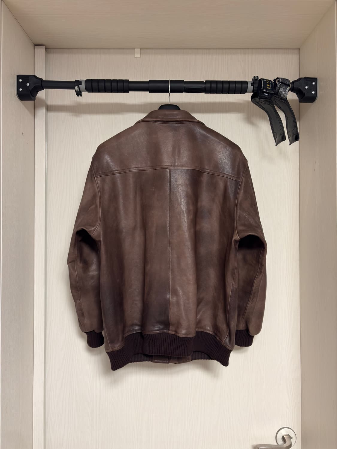 오라리 24FW 램 레더 블루종 [3] 상품이미지3