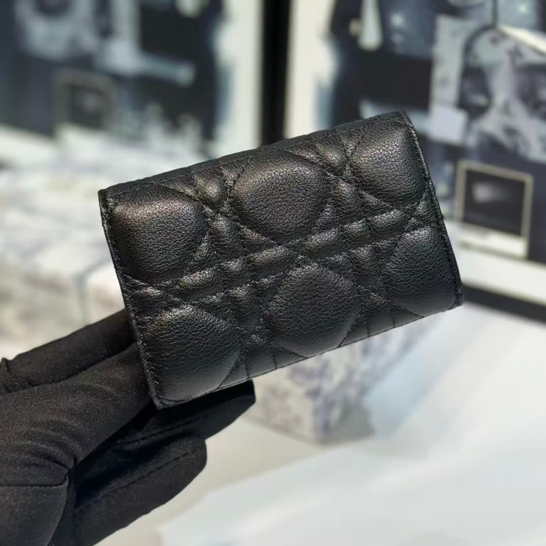 디올 카로 XS 지갑 서플 까나쥬 카프스킨 블랙 상품이미지2