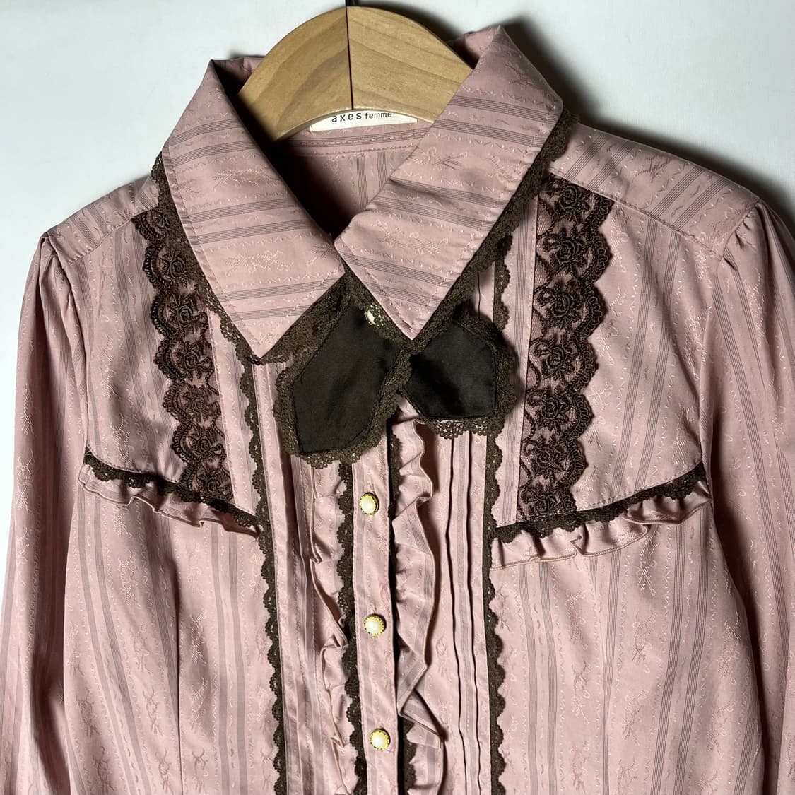 [Axes Femme] 엑시즈팜 양산형 레이스 블라우스 상품이미지3