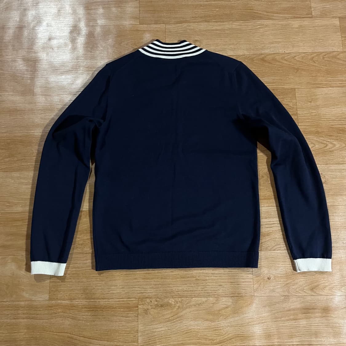 [95] 구찌 꿀벌 브이넥 니트 상품이미지8