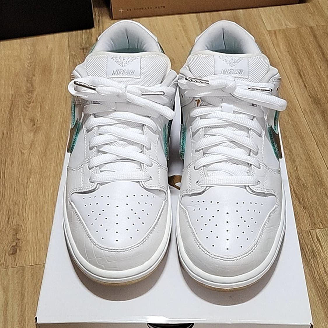 나이키 280 SB 덩크 티파니 화이트 x 다이아몬드서플라이 상품이미지2