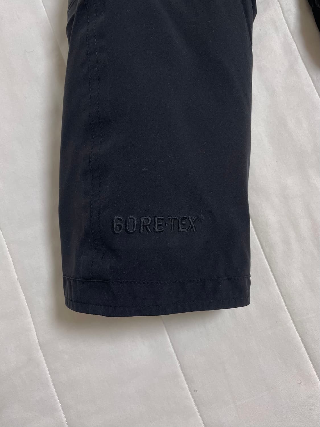 비즈빔 고어텍스 발데즈 다운 봄버 L 네이버후드 더블탭스 상품이미지5