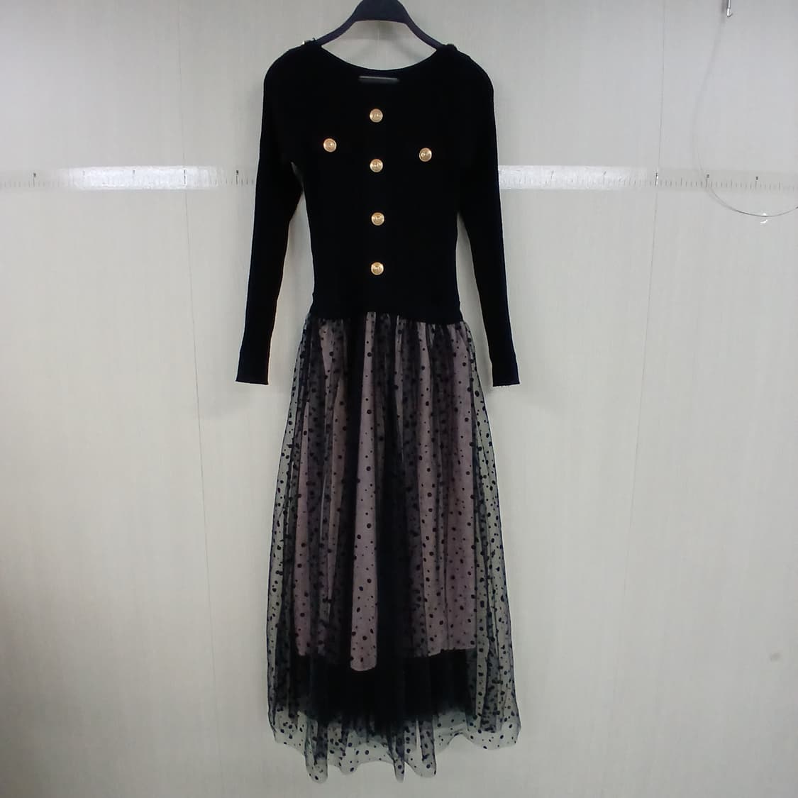 블랙 색상의 아이레드 알렉시스 롱 원피스 상품이미지1