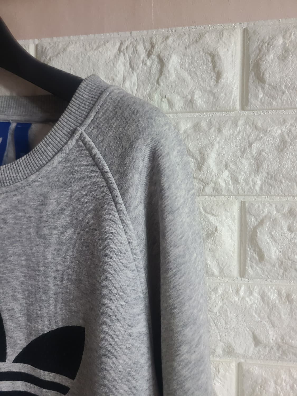 아디다스 회색 트레포일 맨투맨 티셔츠(100) 상품이미지4