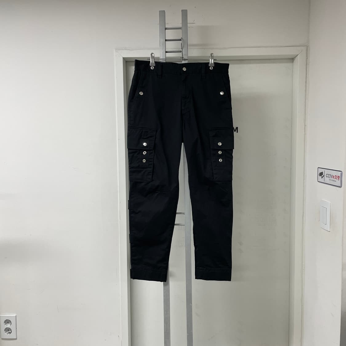 디젤 디테일 카고 팬츠 블랙 30 상품이미지5