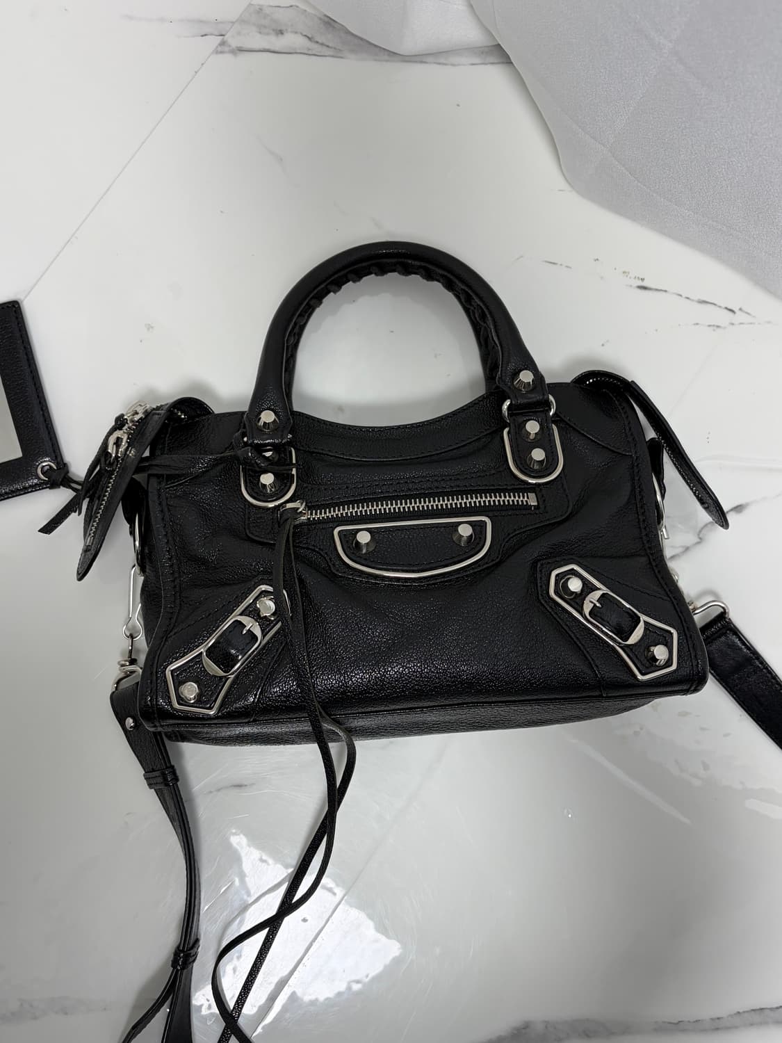 (정품) 발렌시아가 모터백 미니 블랙 상품이미지8