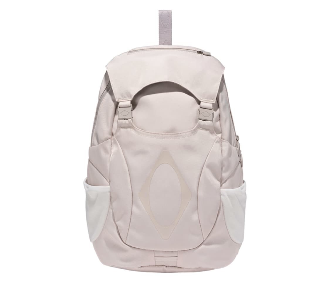 미스치프 버클 플랩 백팩 베이지 상품이미지1