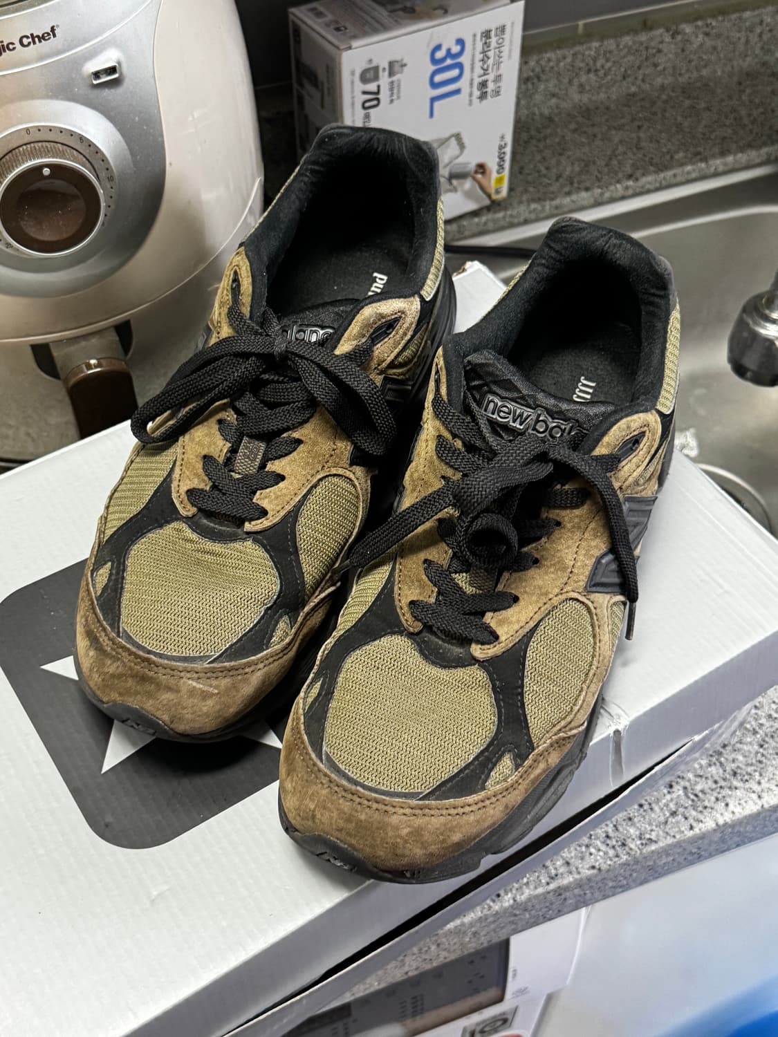 뉴발란스 x 자운드 990v3 285 박스 x 상품이미지9