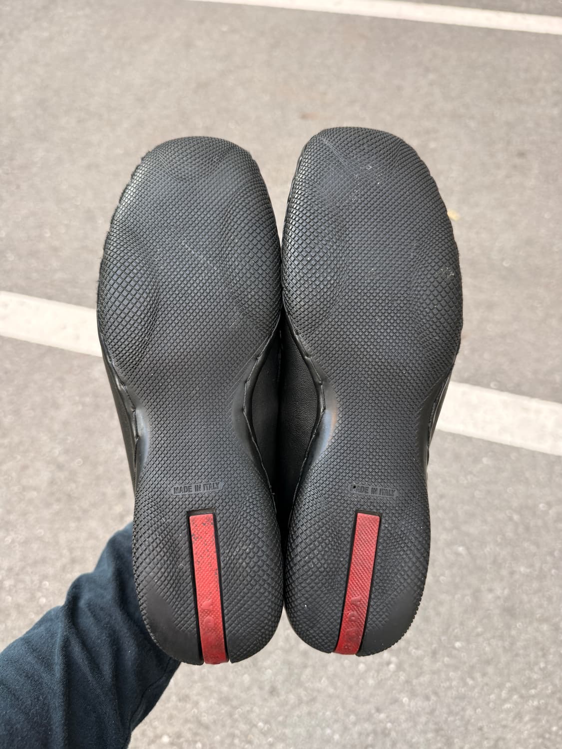 00s Prada Toggle String Leather Loafers 상품이미지4