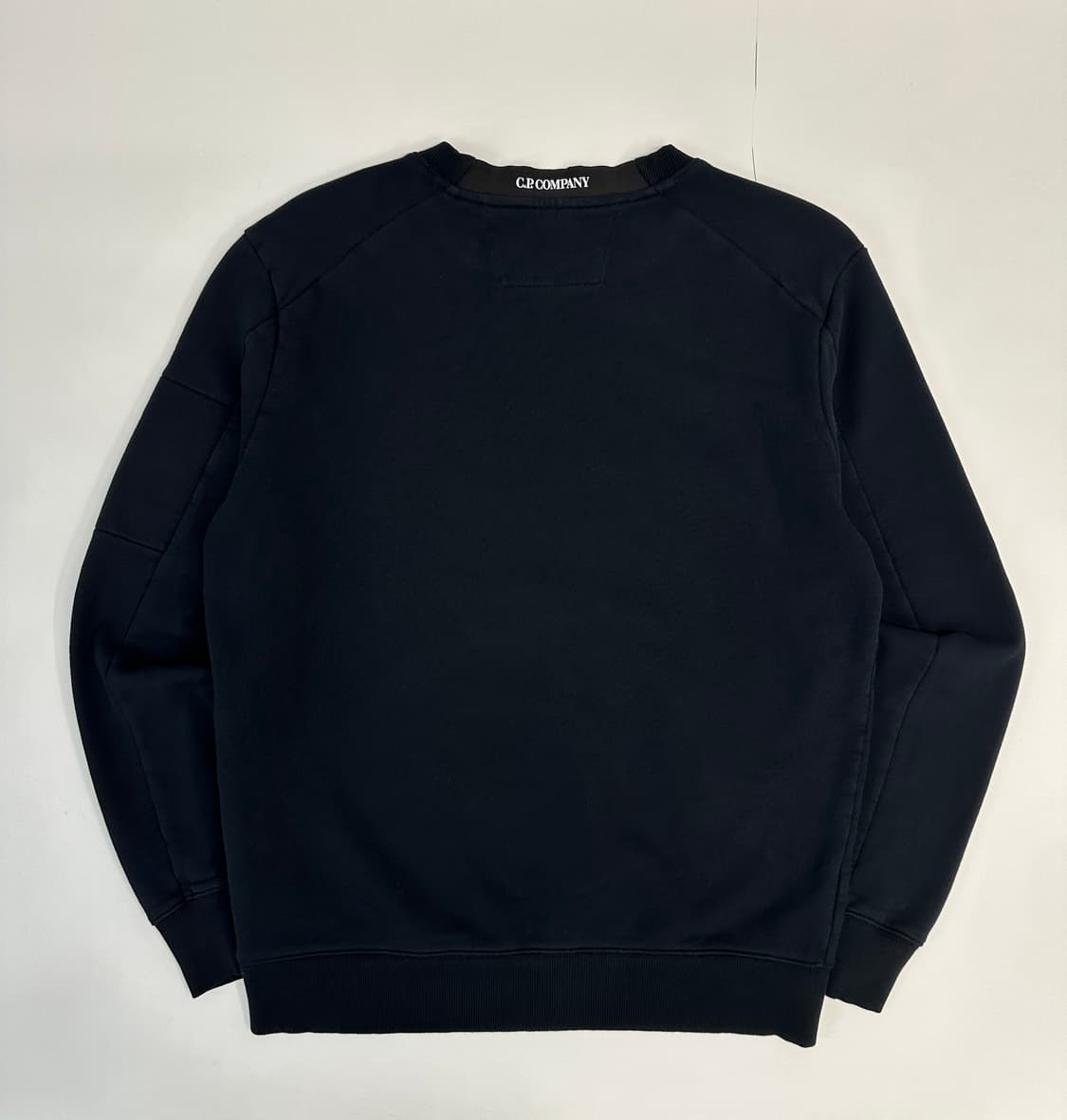 CP컴퍼니 렌즈 맨투맨 L 상품이미지3