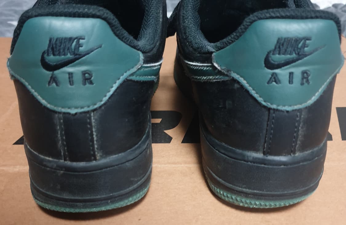 나이키 에어포스1 블랙 빈티지 그린 스니커즈 (255) 상품이미지4