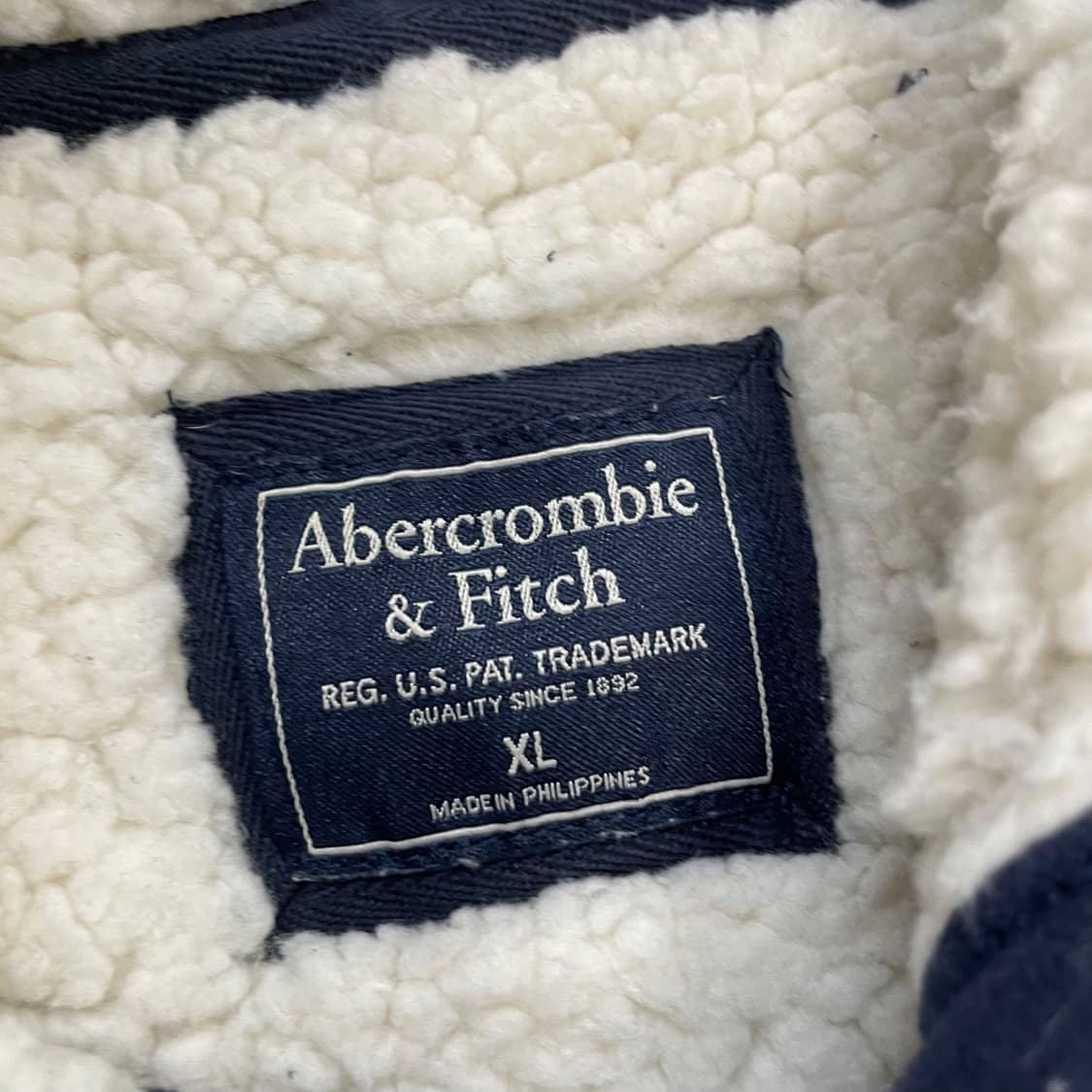아베크롬비 스펠 로고 양털 후드집업 네이비 상품이미지5