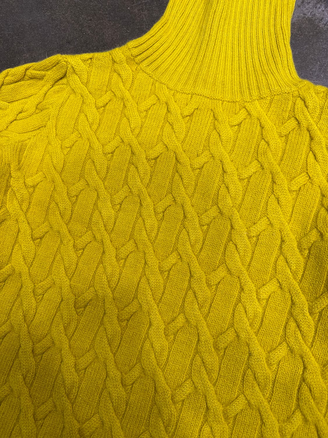 COS 코스 100% 울 터틀넥 스웨터 사이드 절개 케이블 니트 S 상품이미지5