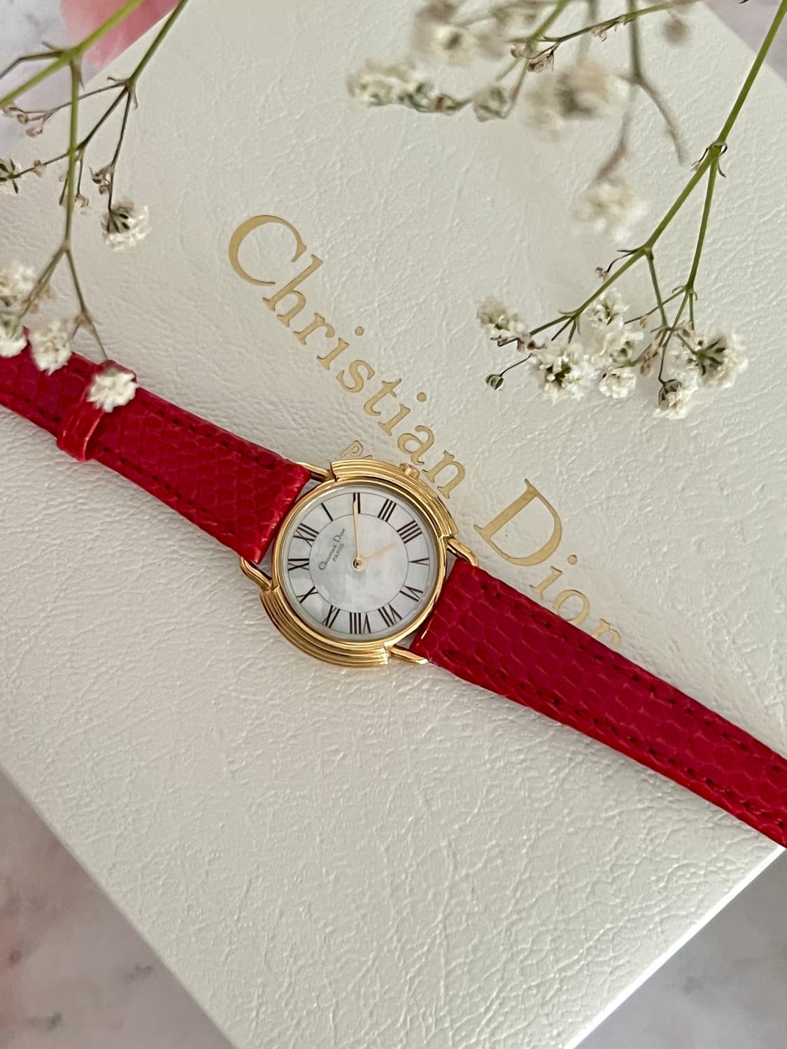 DIOR 골드 라운드 CD 버클  디올 시계 상품이미지2