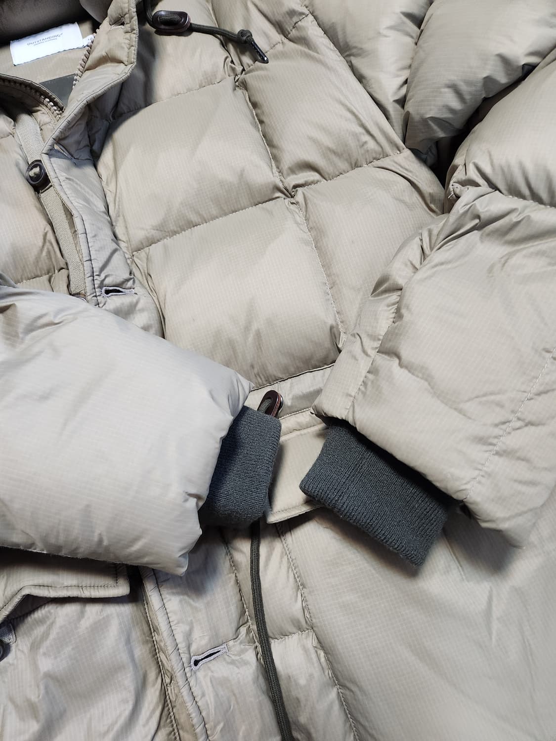 [100] 아웃스탠딩 카라코람 베이지 24fw 상품이미지4