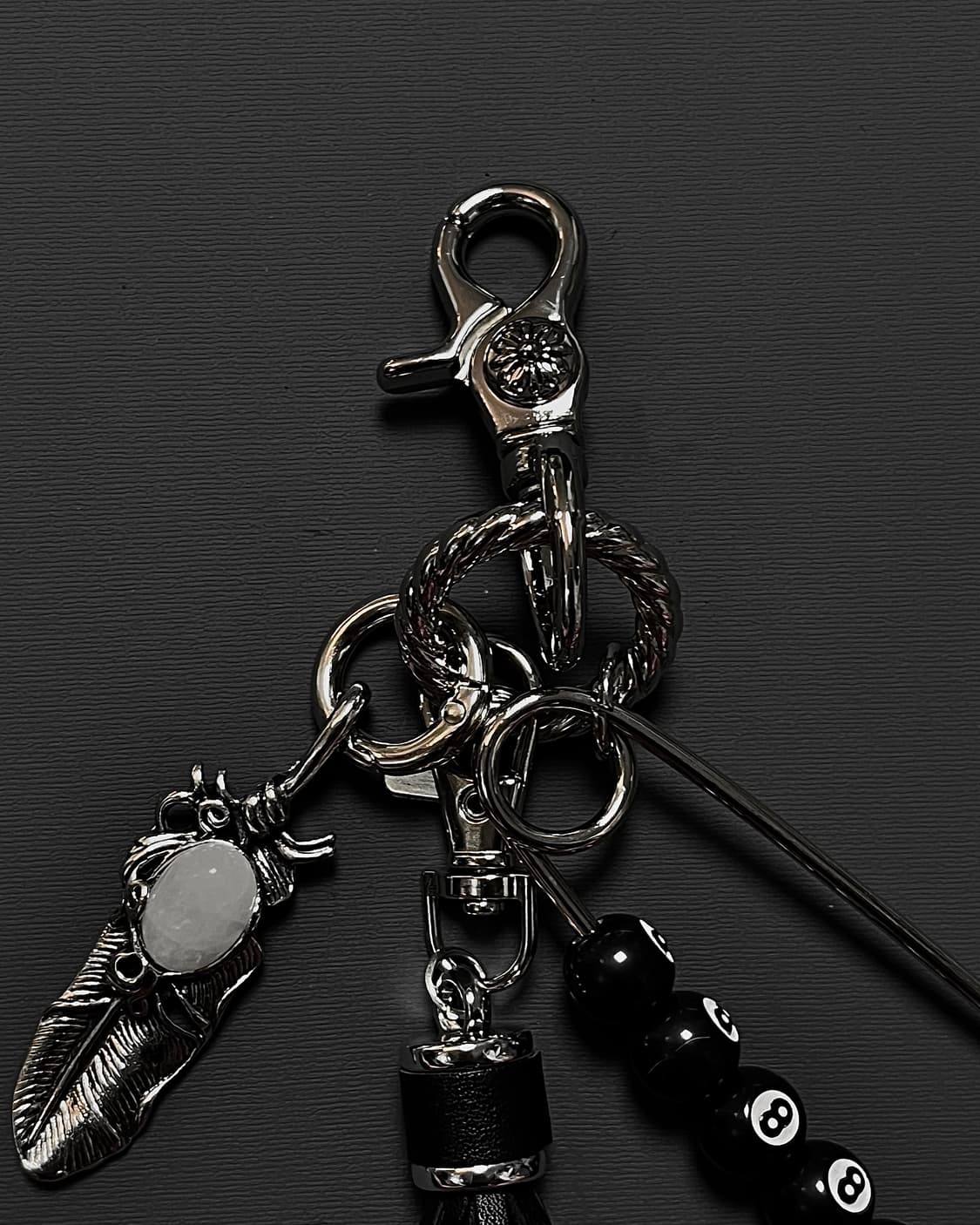 8볼 에스닉 테슬 키링 상품이미지2