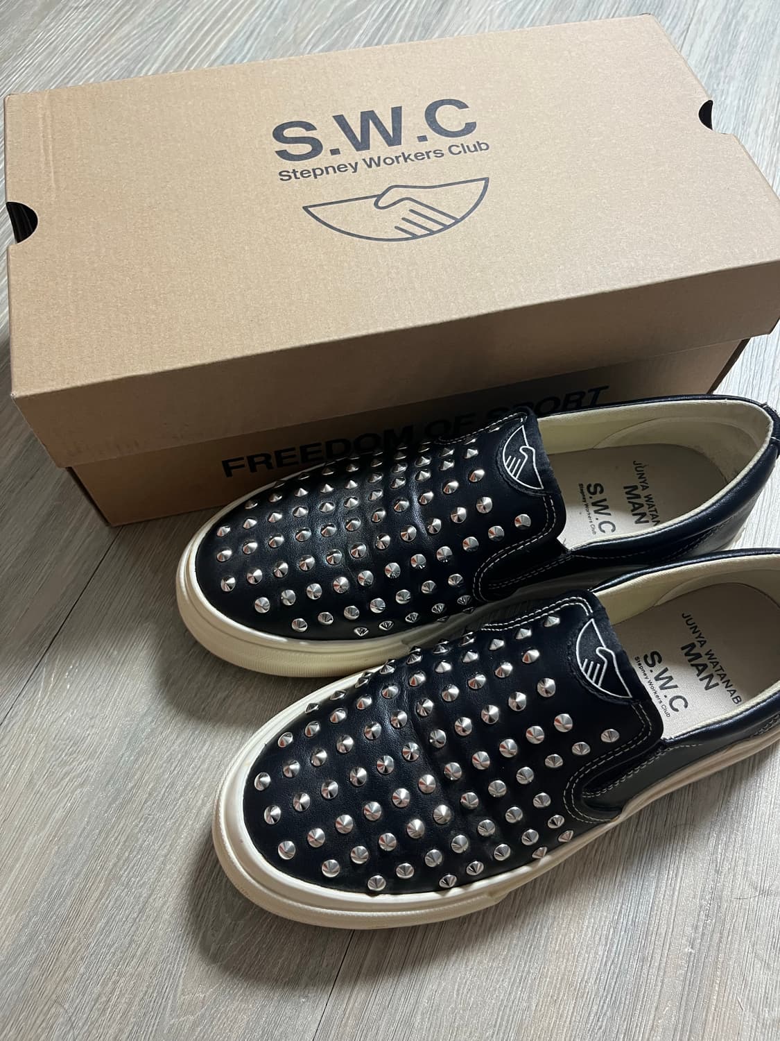 준야와타나베 x SWC 스터드 슬립온 상품이미지3