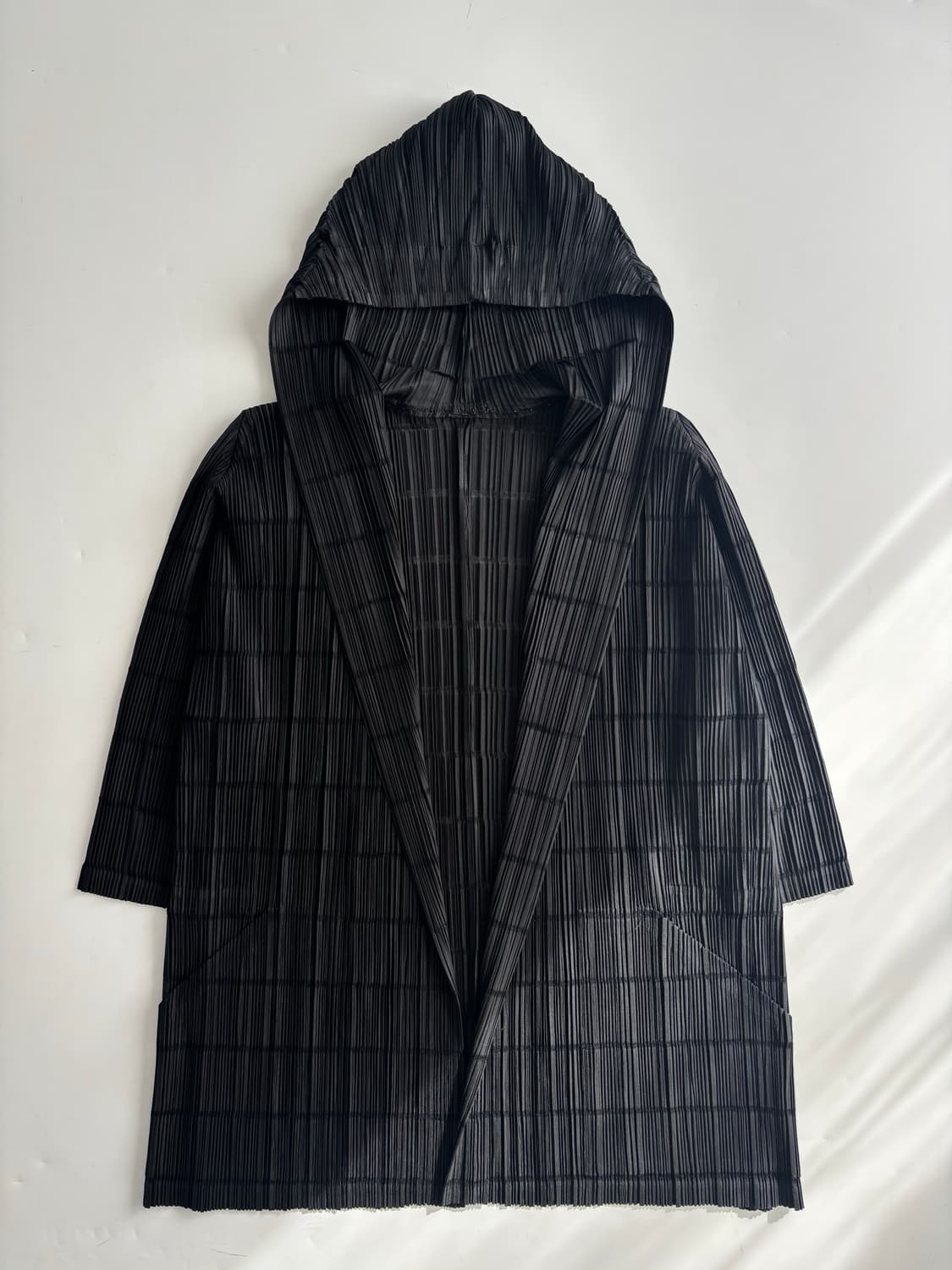 이세이미야케 플리츠플리즈 블랙 오픈 후드 가디건  상품이미지5