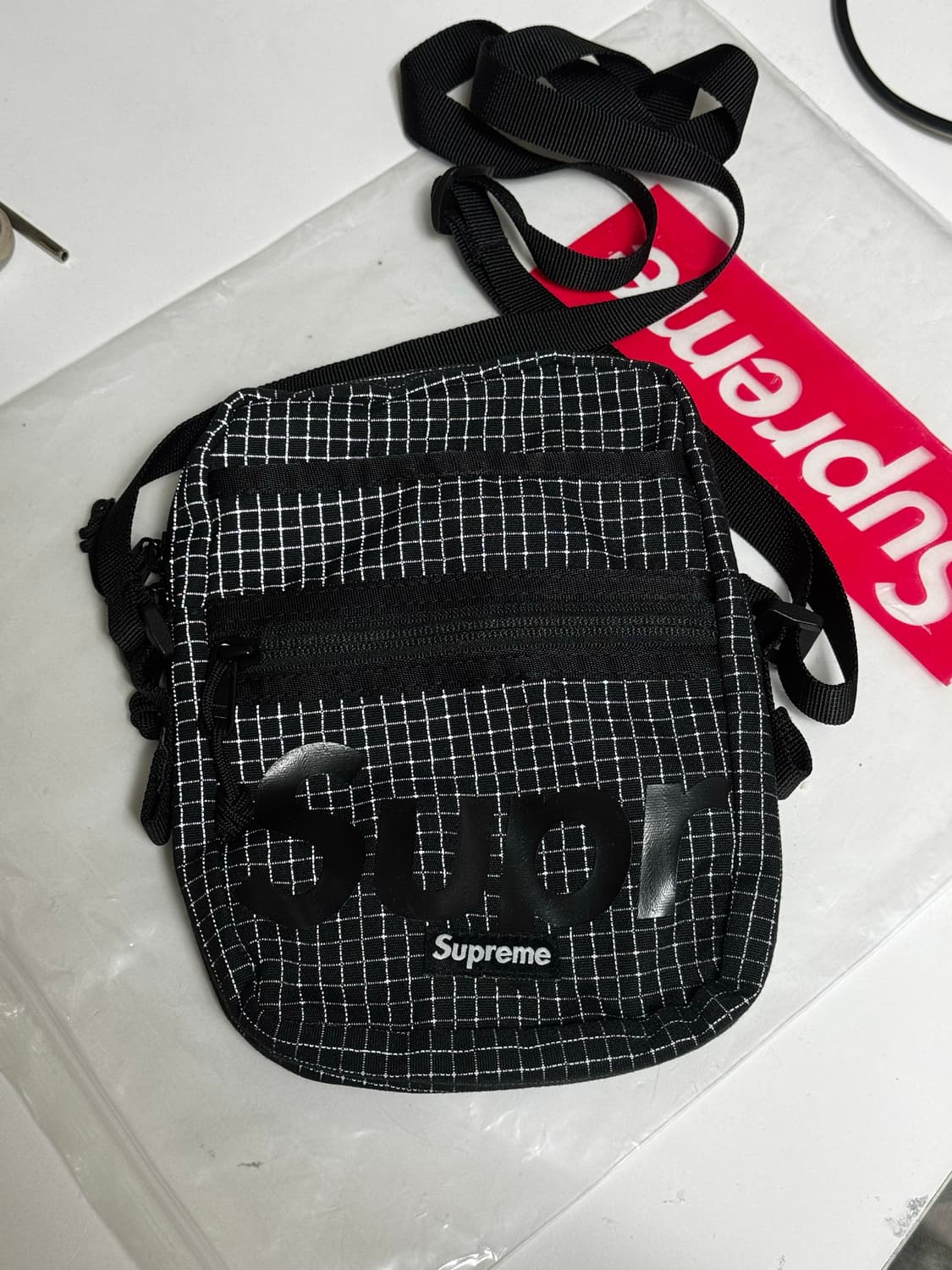 Supreme 슈프림 숄더백 블랙 상품이미지1