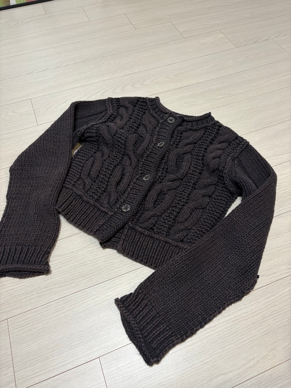 퍼버즈 다이드 케이블 니트 가디건 상품이미지1