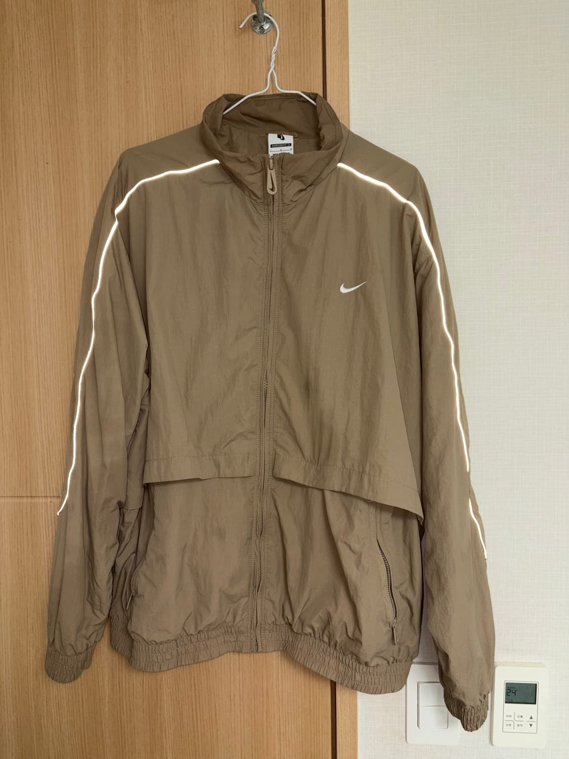 Nike Track Jacket Khaki White L 상품이미지1