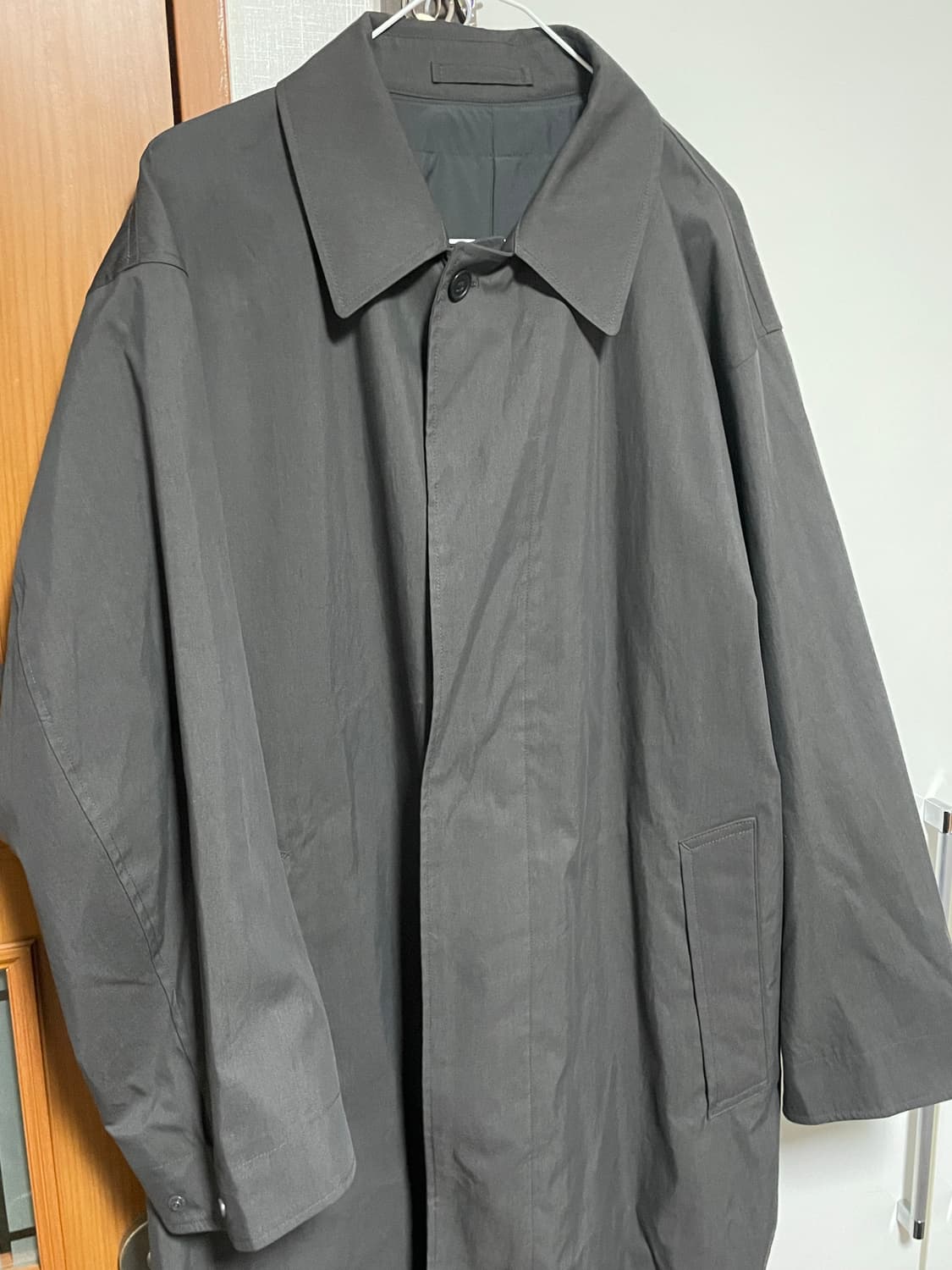 새제품) 유니클로u 24fw 오버사이즈 싱글브레스트코트 다크 그레이  상품이미지3
