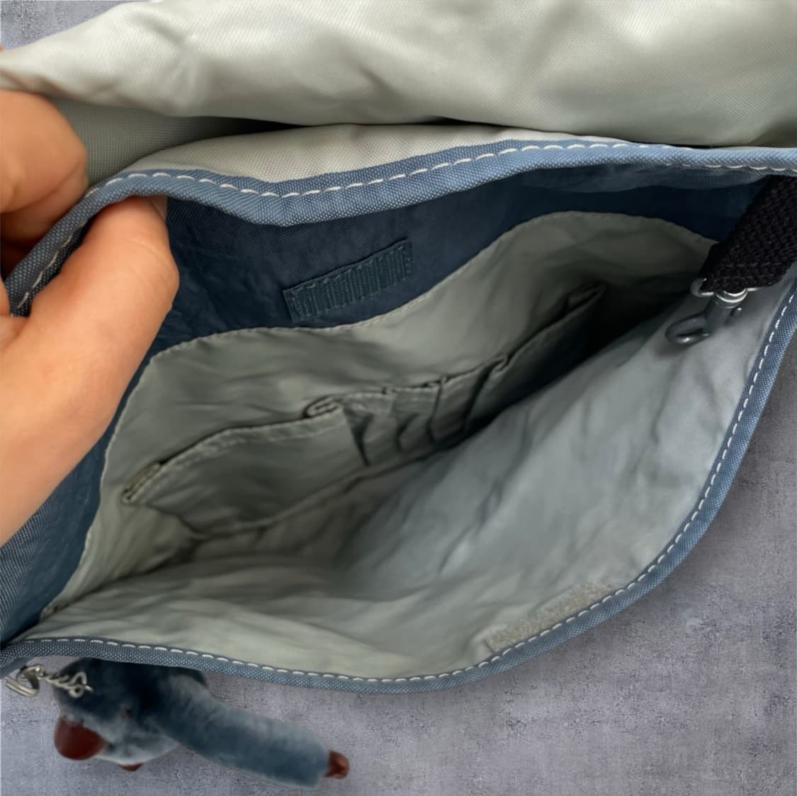 키플링 Kipling 라이트블루 멀티포켓 크로스백 상품이미지9