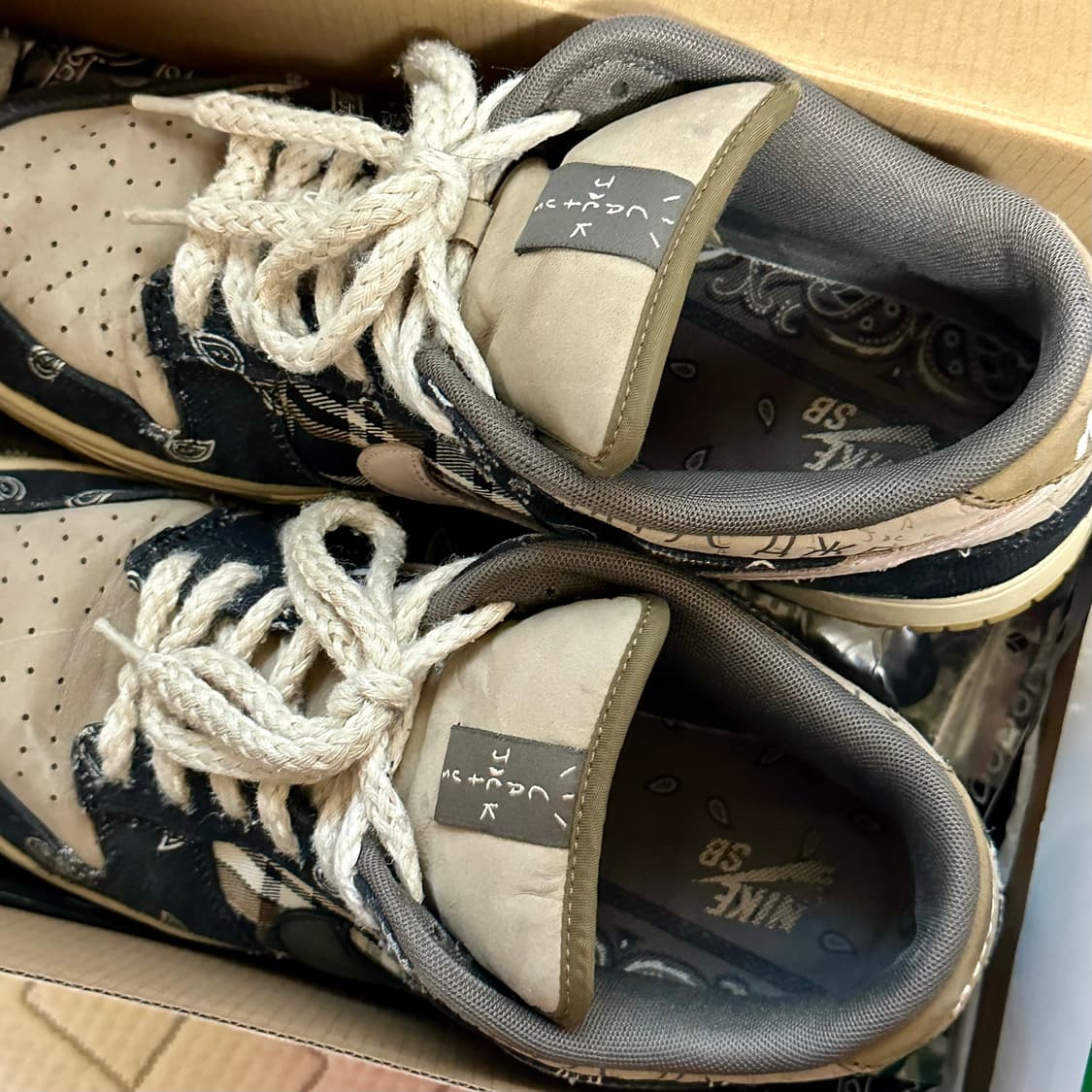 [290] 나이키 트래비스 스캇 SB 덩크 로우 상품이미지2