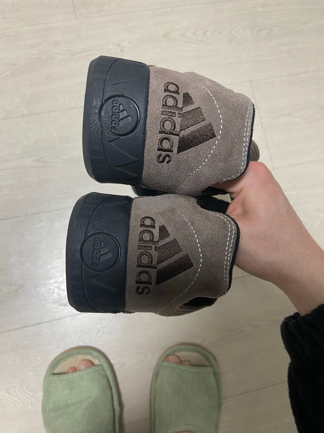 아디다스 아디매틱 어스 스트라타 다크 브라운 상품이미지4