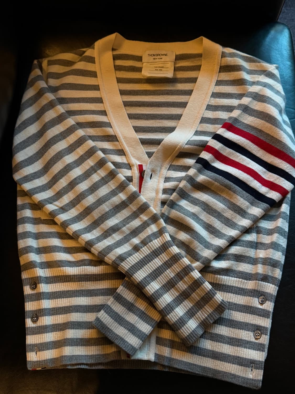 톰브라운 그레이 화이트 스트라이프 가디건 상품이미지1