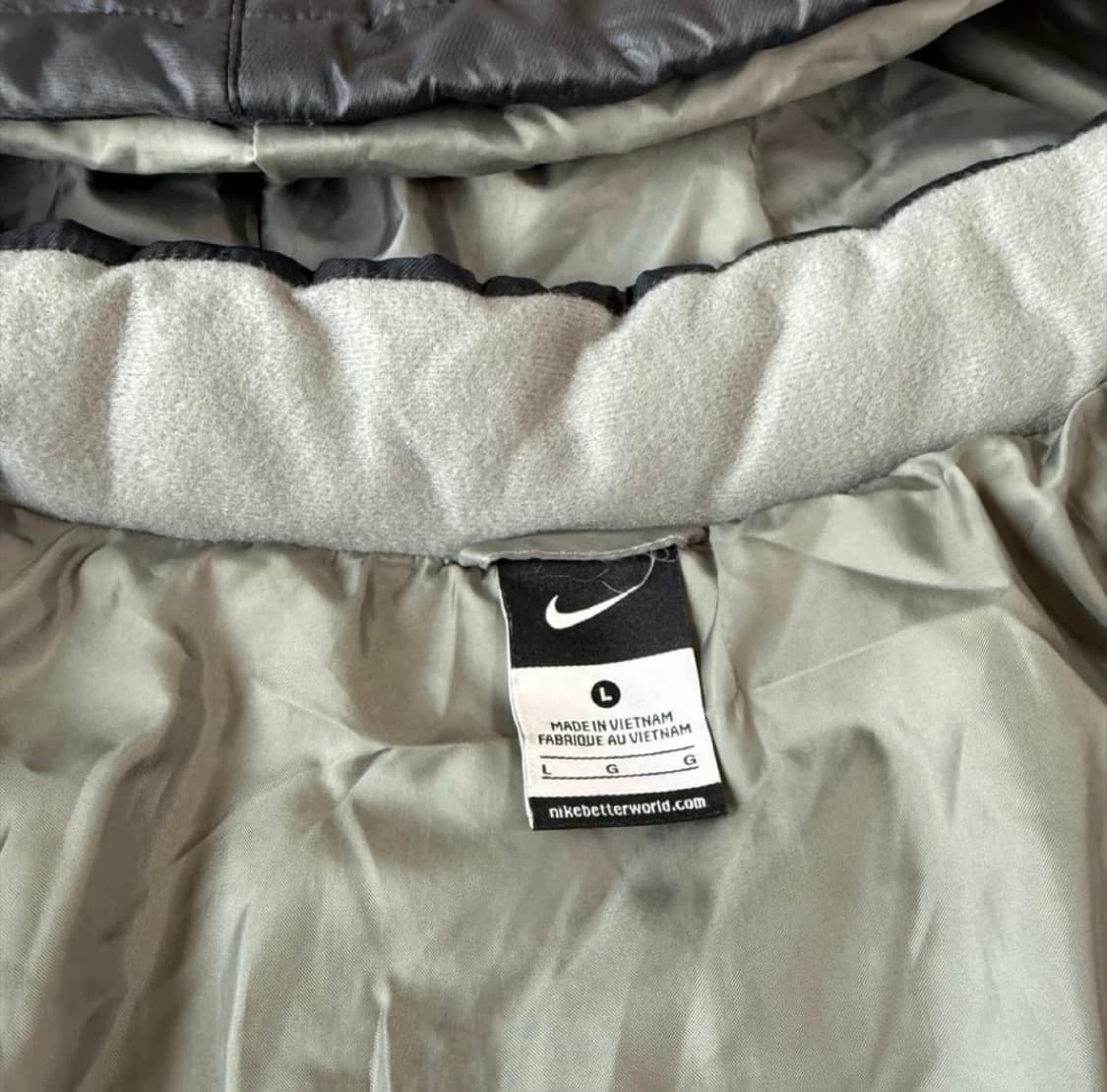 나이키 고프코어 경량패딩 블랙/그레이 A급 m/L 상품이미지4