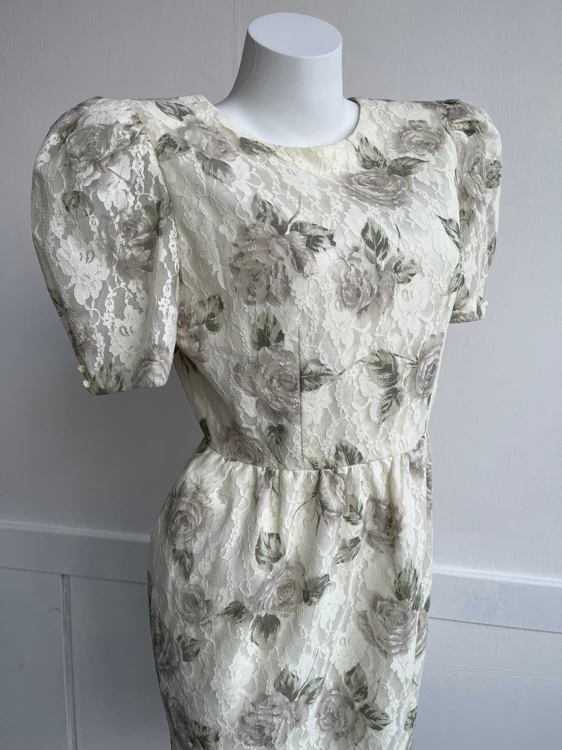 아이보리 로즈 퍼프 원피스 상품이미지2