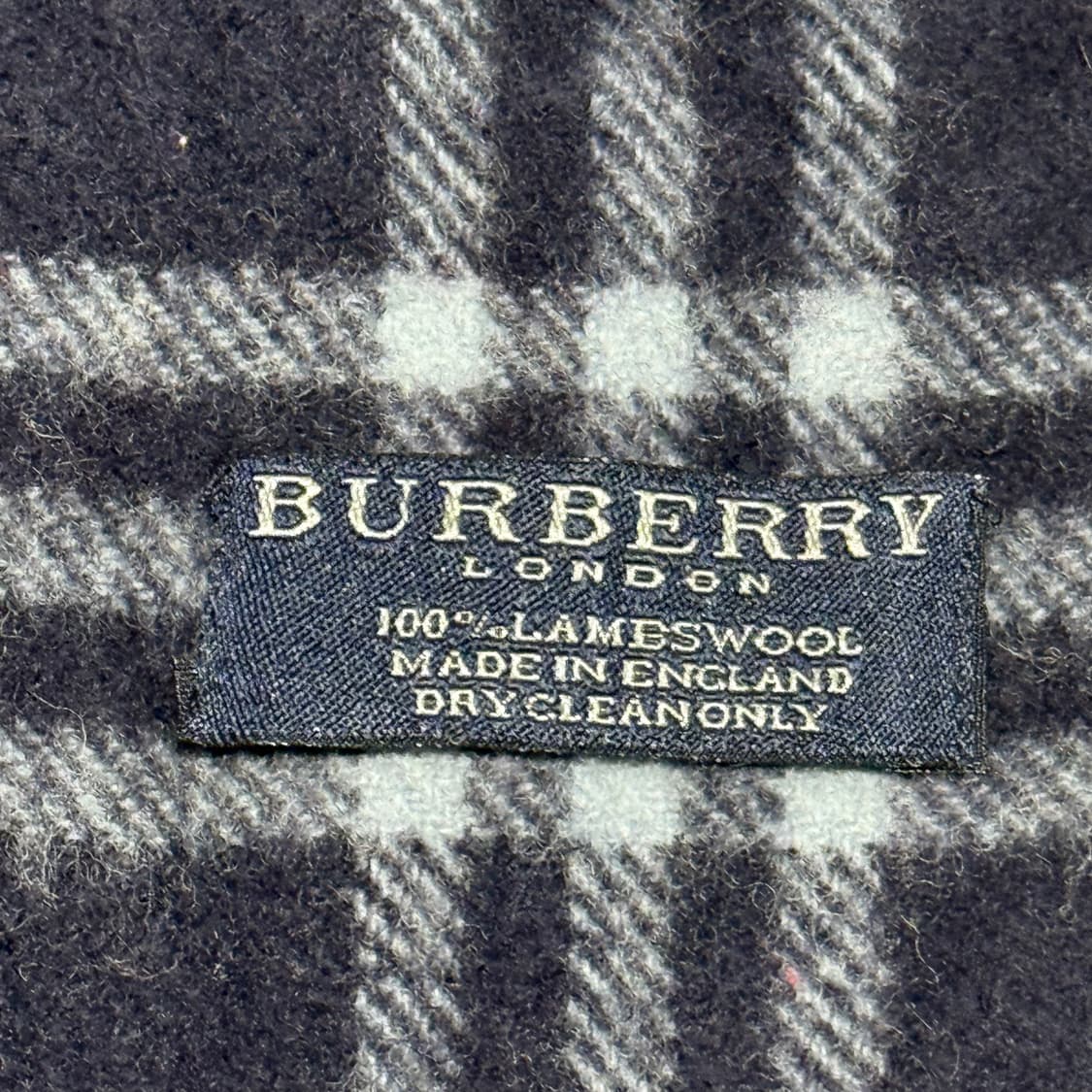 Burberry 100% Lambswool 노바체크 네이비 머플러 상품이미지2
