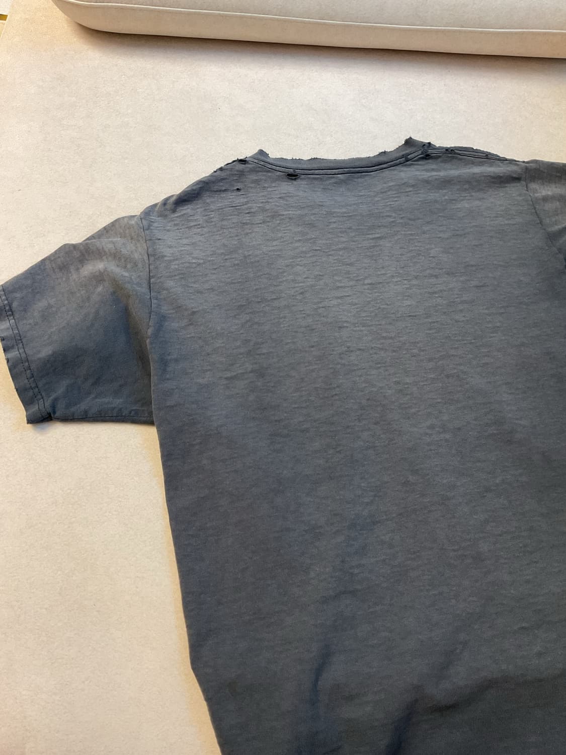 Carhartt distressed sun fadding tee 상품이미지5