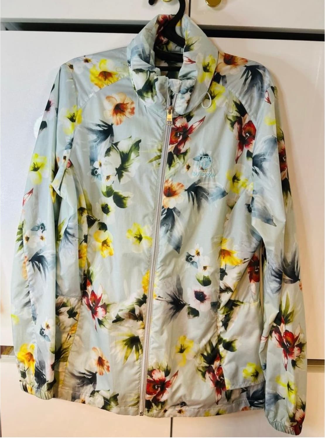블랙야크 플라워 패턴 바람막이 자켓 상품이미지1