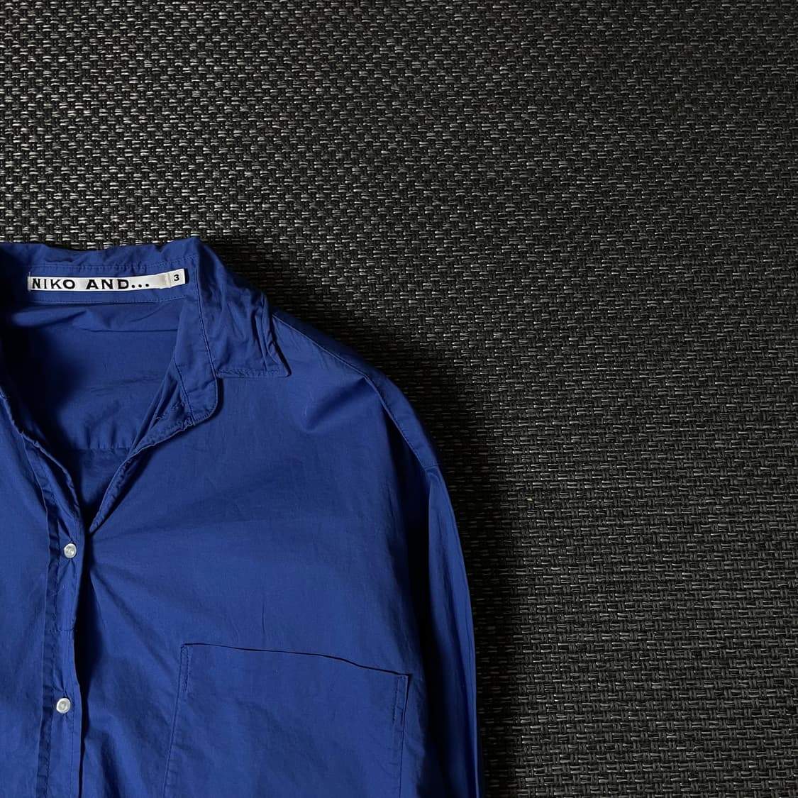 니코앤드 코발트블루 원포켓 박시핏 긴팔 셔츠 3 상품이미지3