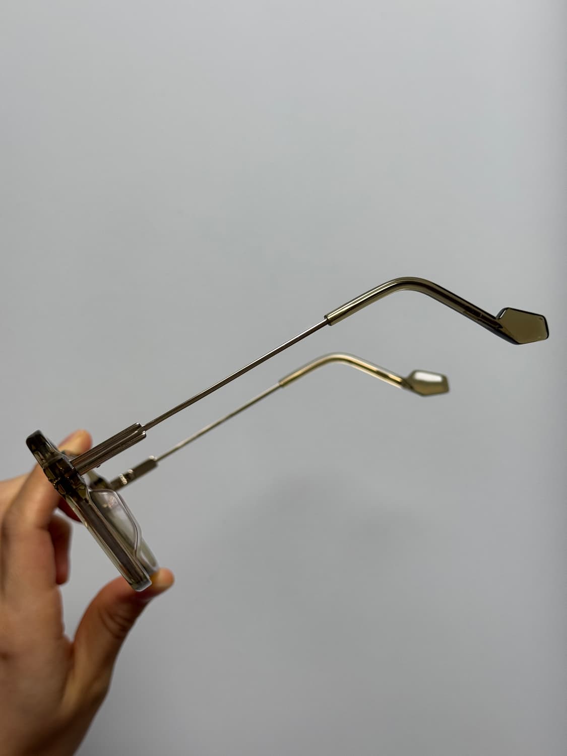 젠틀몬스터 상품이미지4