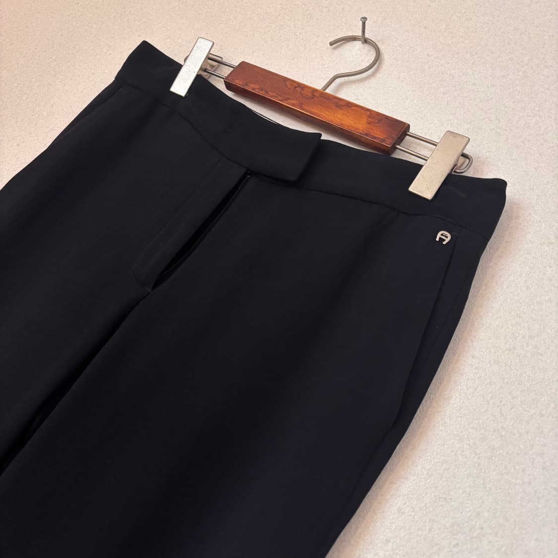 아이그너 정품 블랙 팬츠 28 비스코스 세련된 실루엣 상품이미지9