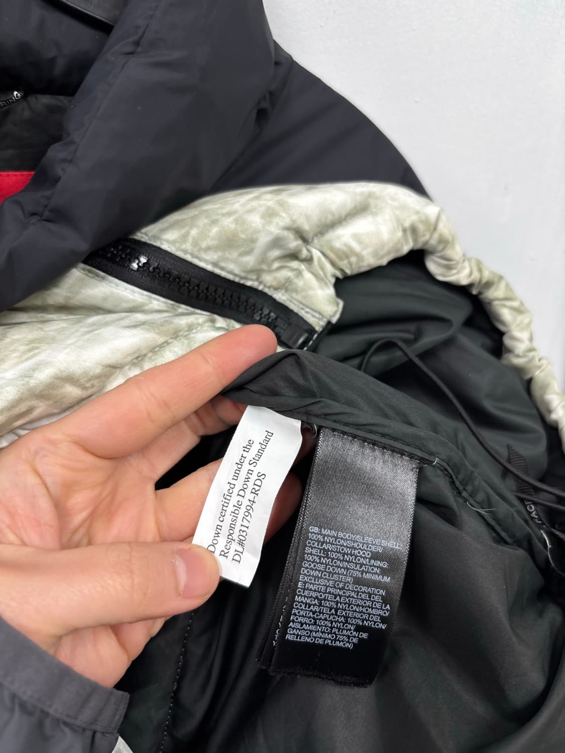 노스페이스x슈프림 페이퍼 프린트 다운패딩 상품이미지9