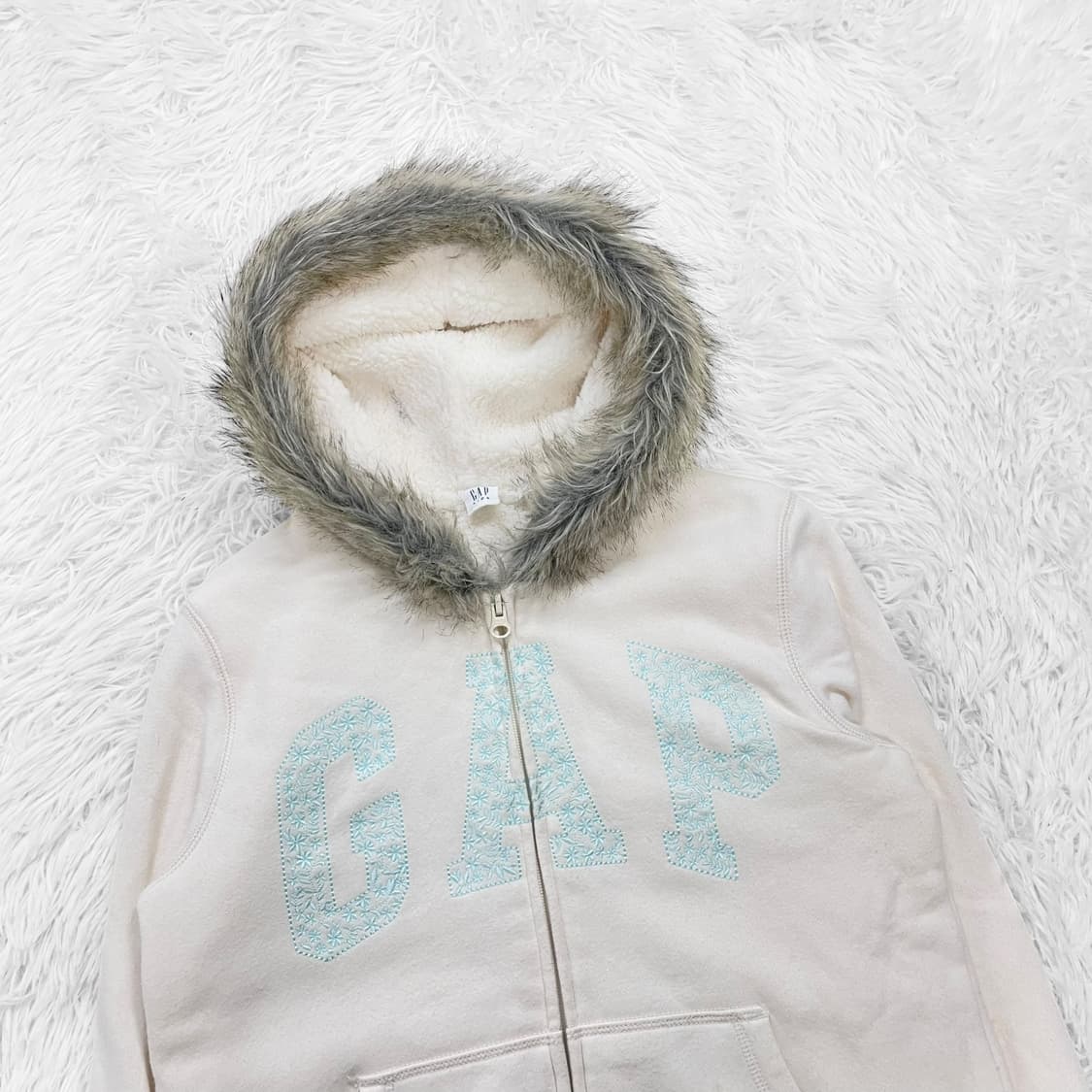 갭 Gap 스펠 로고 울프죠 퍼 후드집업 상품이미지3