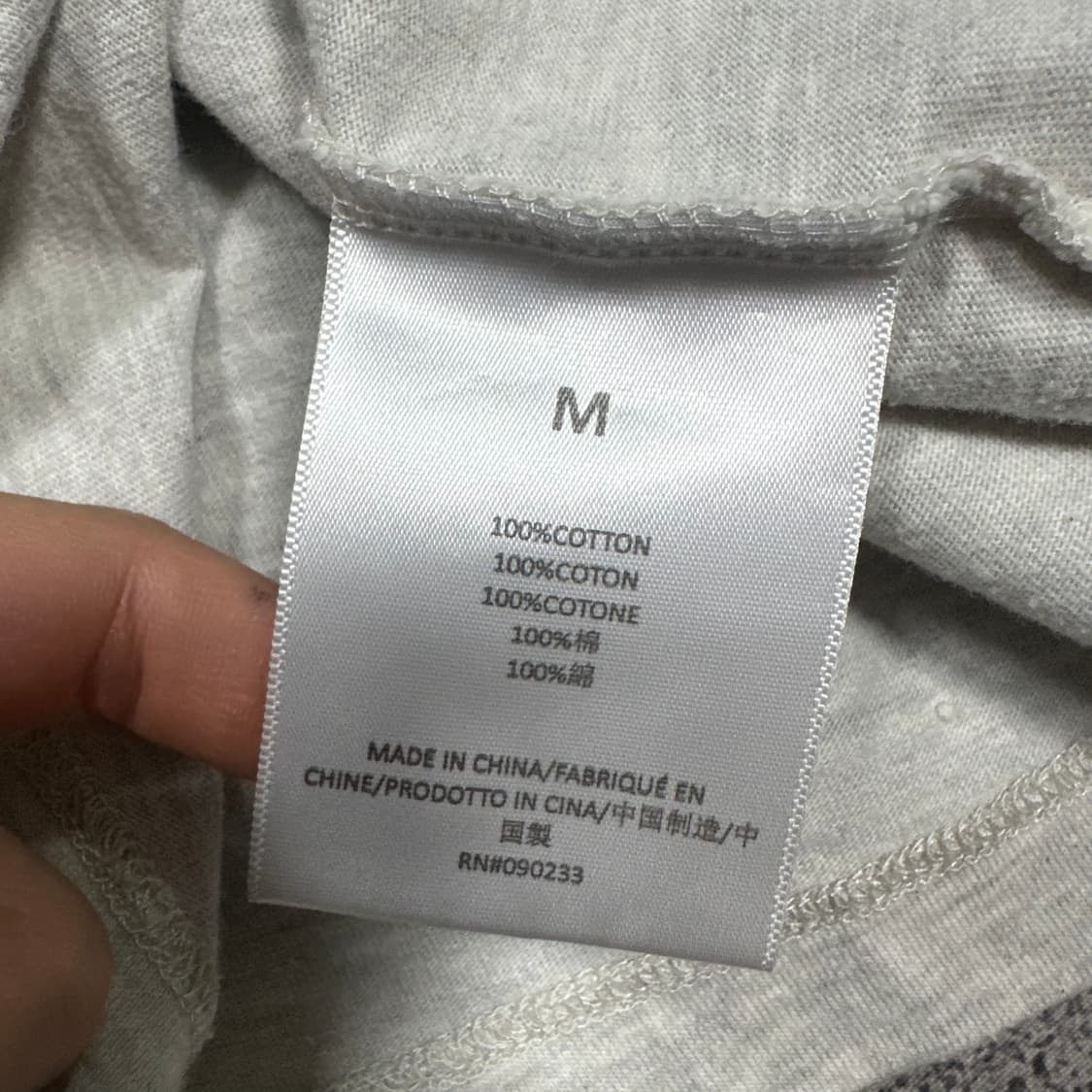 ✨ (바배) 피어오브갓 에센셜 백로고 반팔티 상품이미지4