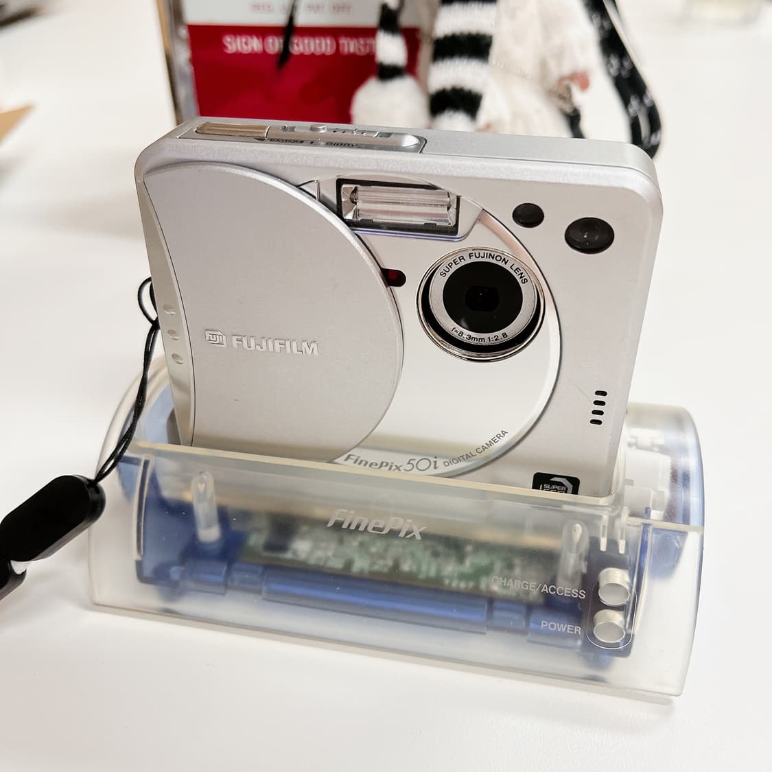 전설의 풀박스 등장! Y2K 감성 끝판왕, 후지필름 FinePix 50i 상품이미지9