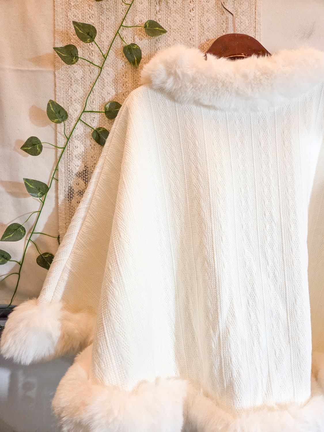 퍼 트리밍 퓨어 니트 케이프 자켓 상품이미지6