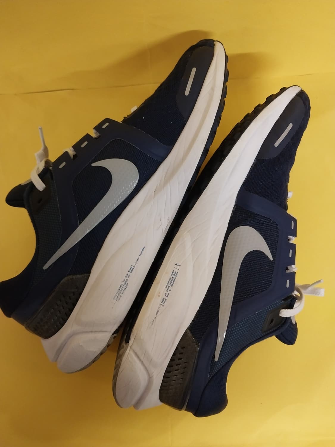 남성 나이키 보메로16 화이트 미드나잇 네이비 런닝화, 운동화 (275) 상품이미지7