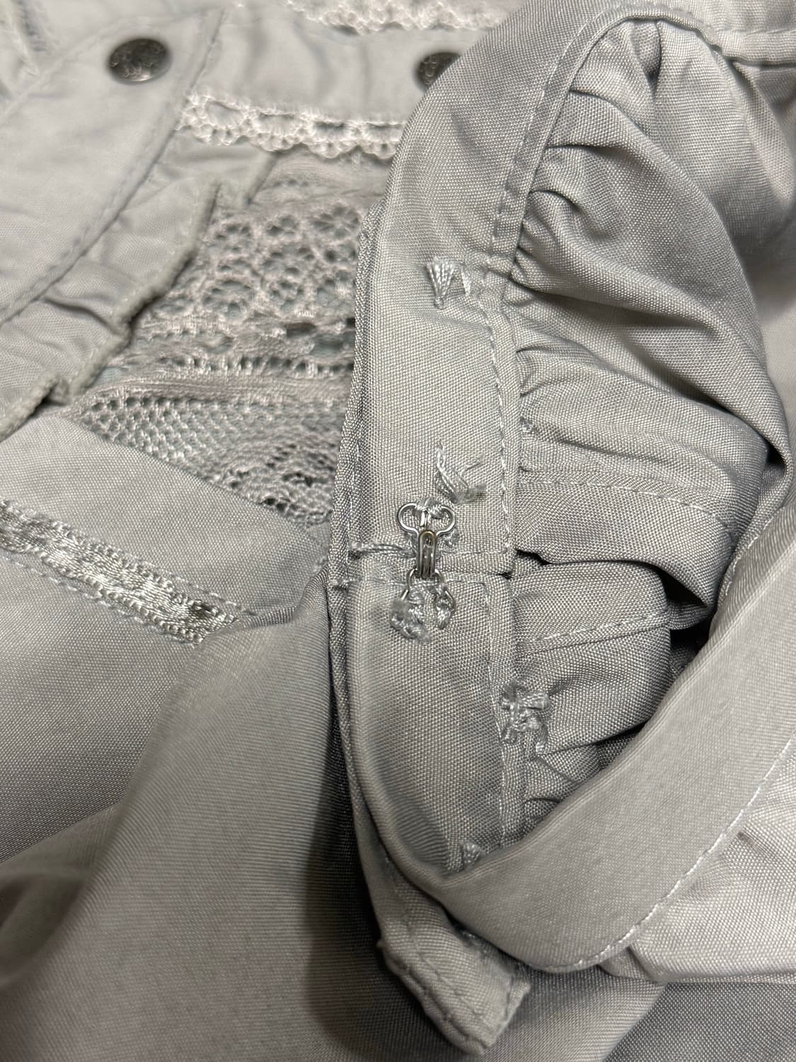 오즈온 ozz on 빈티지 레이스 반팔 블라우스 그레이 상품이미지9