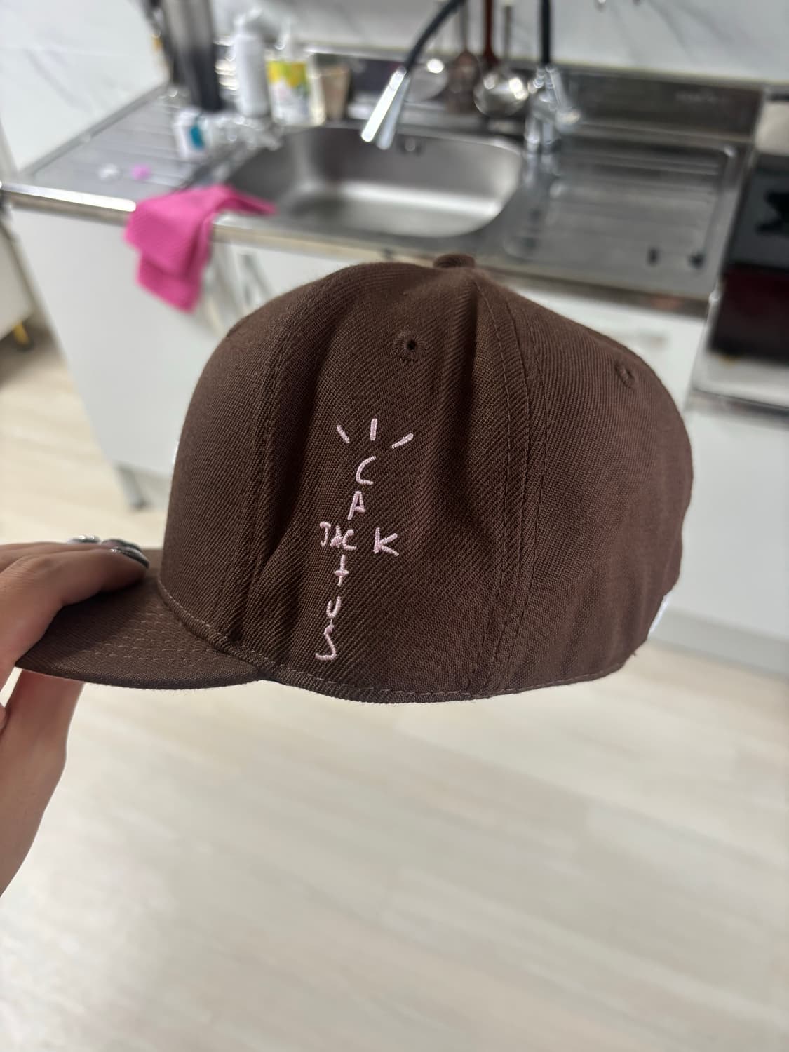뉴에라 트래비스스캇 커스텀 스냅백 7 1/8 상품이미지2
